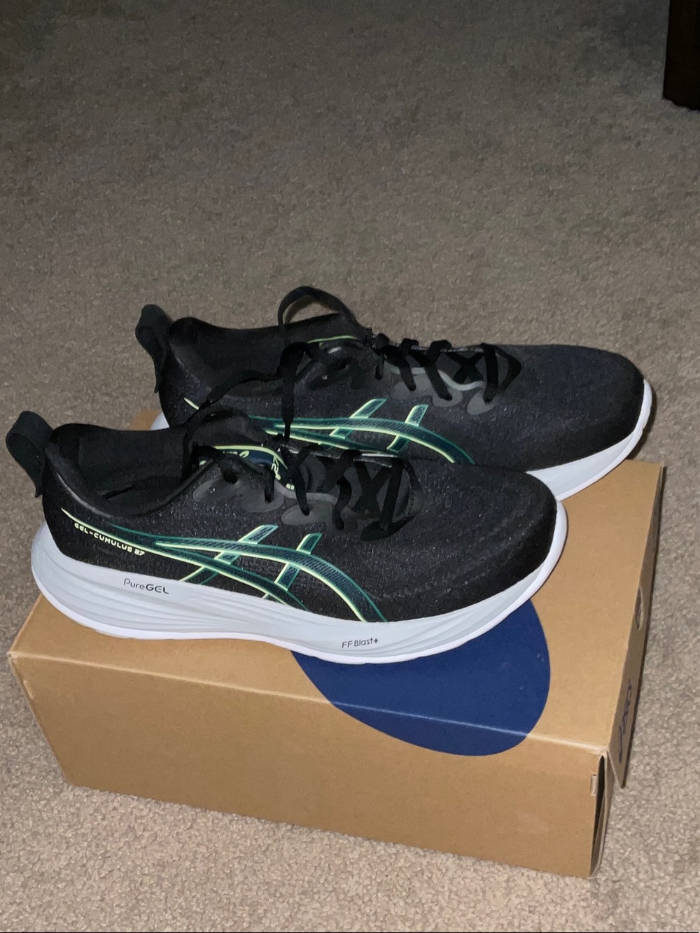 Men’s ASICS Cumulus 27 size 10